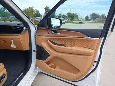 2027 Jeep Grand Cherokee Summit