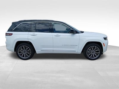 2027 Jeep Grand Cherokee Summit