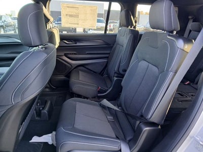 2025 Jeep Grand Cherokee GRAND CHEROKEE L LAREDO 4X4