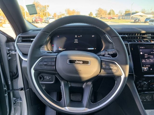 2025 Jeep Grand Cherokee GRAND CHEROKEE L LAREDO 4X4
