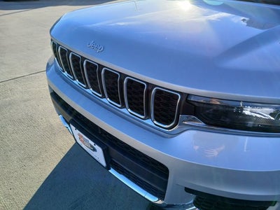 2025 Jeep Grand Cherokee GRAND CHEROKEE L LAREDO 4X4