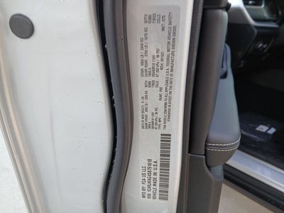 2025 Jeep Grand Cherokee GRAND CHEROKEE L LAREDO 4X4