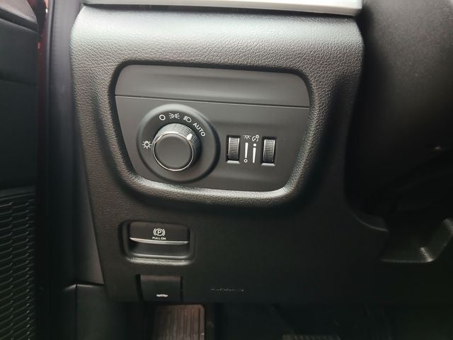 2025 Jeep Grand Cherokee GRAND CHEROKEE L ALTITUDE 4X4