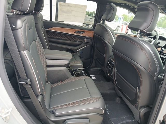 2026 Jeep Grand Cherokee GRAND CHEROKEE L SUMMIT 4X4