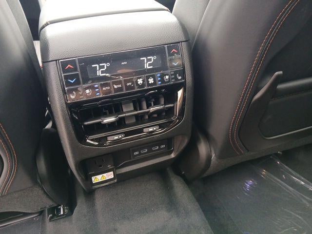 2026 Jeep Grand Cherokee GRAND CHEROKEE L SUMMIT 4X4