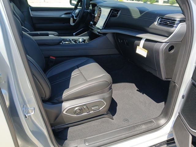2026 Jeep Grand Wagoneer GRAND WAGONEER UPLAND 4X4