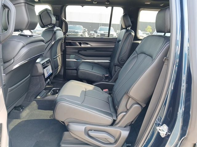 2026 Jeep Grand Wagoneer GRAND WAGONEER SUMMIT OBSIDIAN 4X4