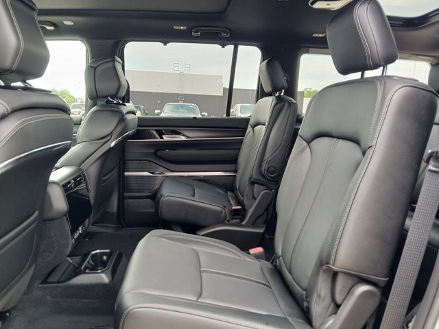 2026 Jeep Grand Wagoneer GRAND WAGONEER SUMMIT OBSIDIAN 4X4