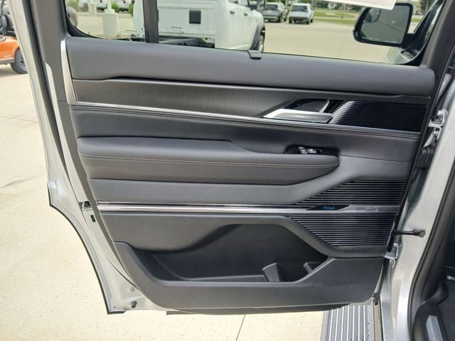 2026 Jeep Grand Wagoneer GRAND WAGONEER SUMMIT OBSIDIAN 4X4