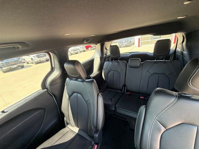 2027 Chrysler Pacifica PACIFICA SELECT