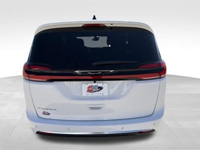 2027 Chrysler Pacifica PACIFICA SELECT