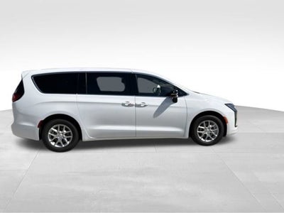 2027 Chrysler Pacifica PACIFICA SELECT