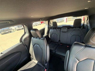 2027 Chrysler Pacifica PACIFICA SELECT