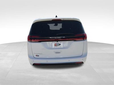 2027 Chrysler Pacifica PACIFICA SELECT