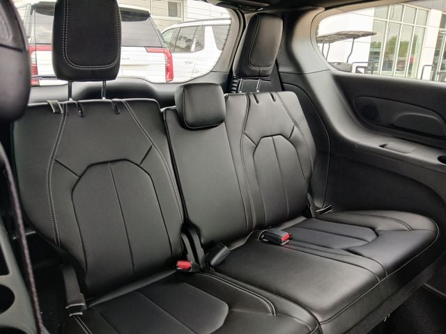2027 Chrysler Pacifica PACIFICA SELECT