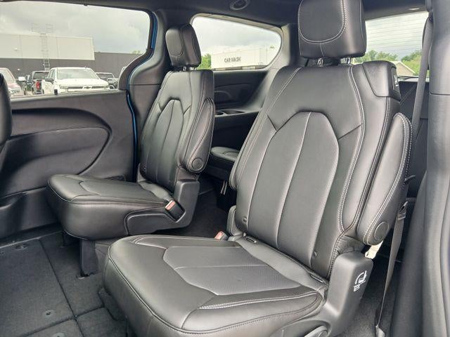 2027 Chrysler Pacifica PACIFICA SELECT