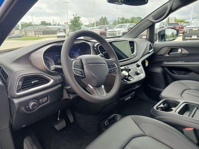 2027 Chrysler Pacifica PACIFICA SELECT