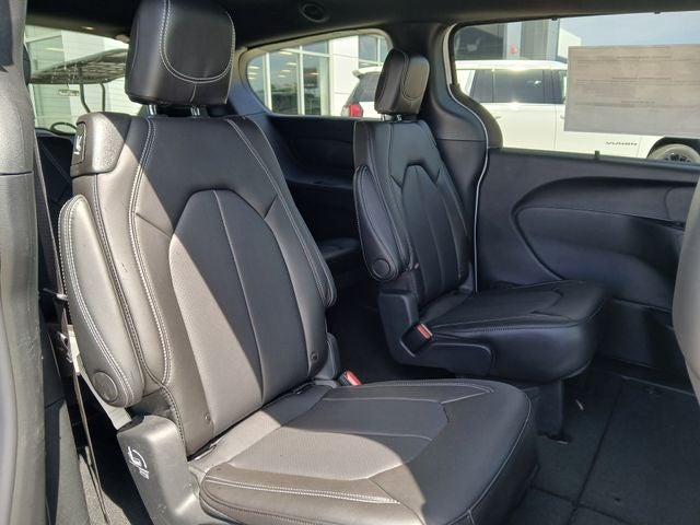 2027 Chrysler Pacifica PACIFICA SELECT