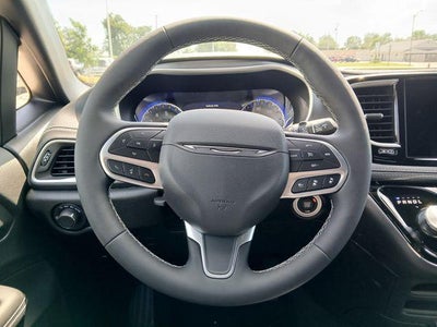 2027 Chrysler Pacifica PACIFICA SELECT