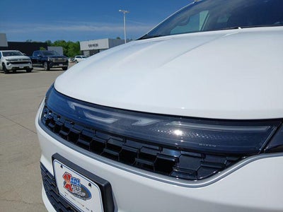 2027 Chrysler Pacifica PACIFICA SELECT