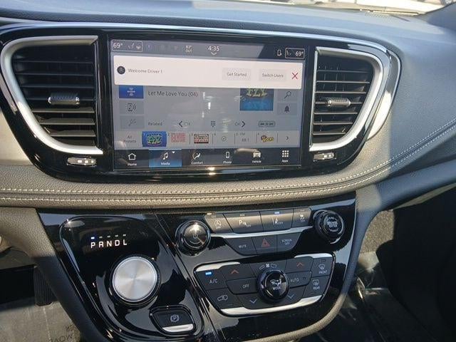 2026 Chrysler Pacifica PACIFICA SELECT