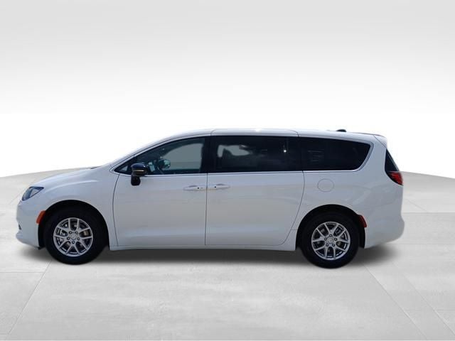 2027 Chrysler Pacifica LX