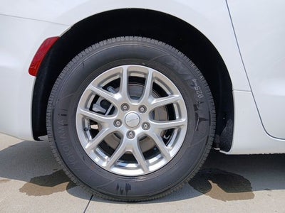 2027 Chrysler Pacifica LX