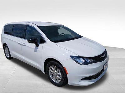 2027 Chrysler Pacifica LX