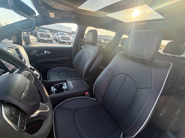 2027 Chrysler Pacifica PACIFICA LIMITED