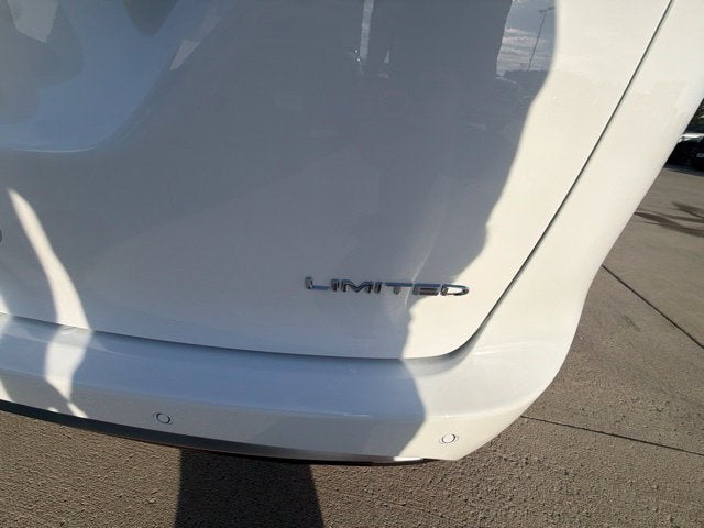 2027 Chrysler Pacifica PACIFICA LIMITED