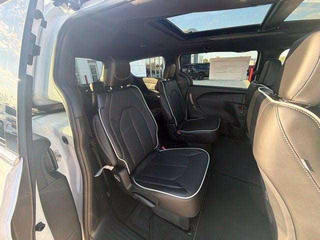 2027 Chrysler Pacifica PACIFICA LIMITED