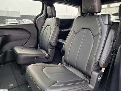 2026 Chrysler Pacifica PACIFICA SELECT AWD