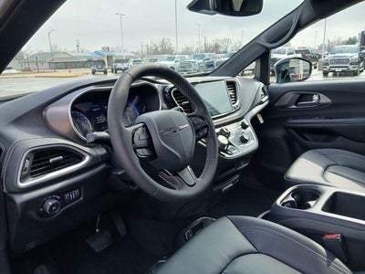 2026 Chrysler Pacifica PACIFICA SELECT AWD