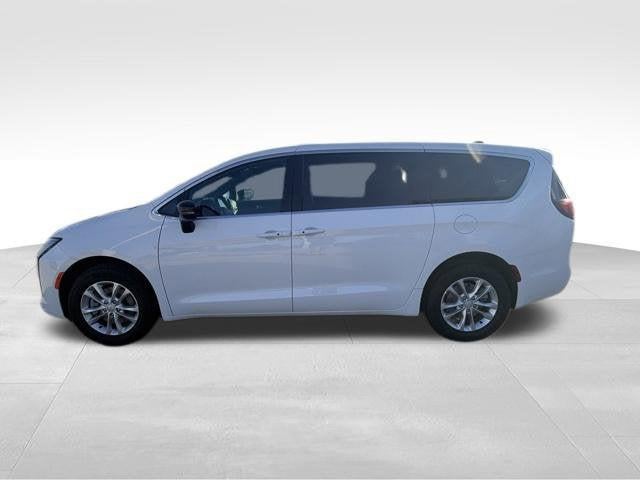 2027 Chrysler Pacifica PACIFICA SELECT AWD