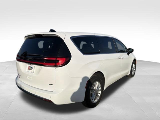 2027 Chrysler Pacifica PACIFICA SELECT AWD