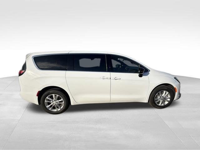 2027 Chrysler Pacifica PACIFICA SELECT AWD