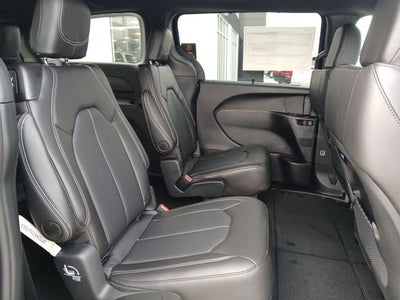 2026 Chrysler Pacifica PACIFICA SELECT AWD