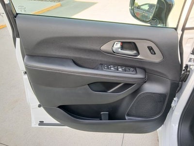 2027 Chrysler Pacifica PACIFICA SELECT AWD