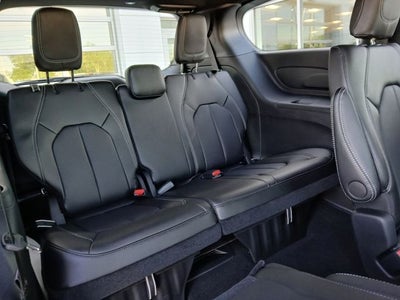 2027 Chrysler Pacifica PACIFICA SELECT AWD