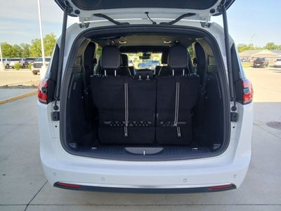 2027 Chrysler Pacifica PACIFICA SELECT AWD