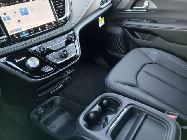 2027 Chrysler Pacifica PACIFICA SELECT AWD