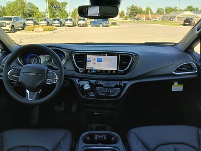 2027 Chrysler Pacifica PACIFICA SELECT AWD