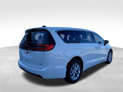2027 Chrysler Pacifica PACIFICA SELECT AWD