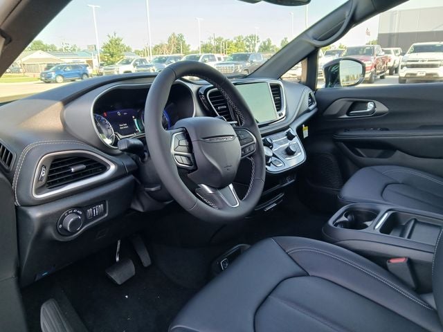 2027 Chrysler Pacifica PACIFICA SELECT AWD