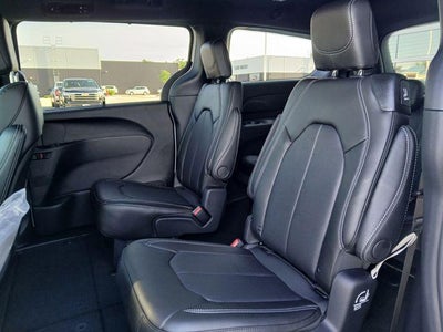 2027 Chrysler Pacifica PACIFICA SELECT AWD