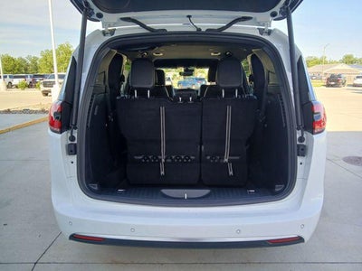 2027 Chrysler Pacifica PACIFICA SELECT AWD