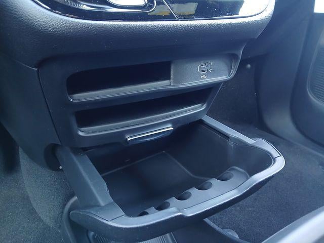 2027 Chrysler Pacifica PACIFICA SELECT AWD