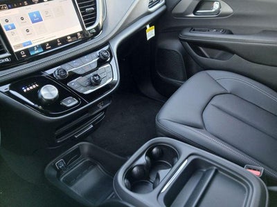 2027 Chrysler Pacifica PACIFICA SELECT AWD