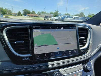 2027 Chrysler Pacifica PACIFICA SELECT AWD