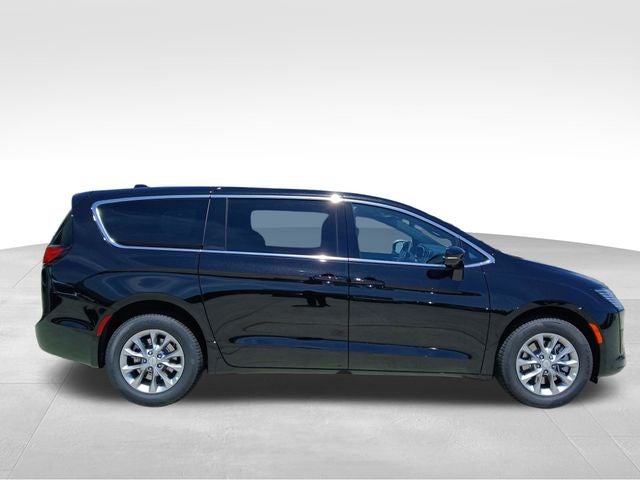 2027 Chrysler Pacifica PACIFICA SELECT AWD